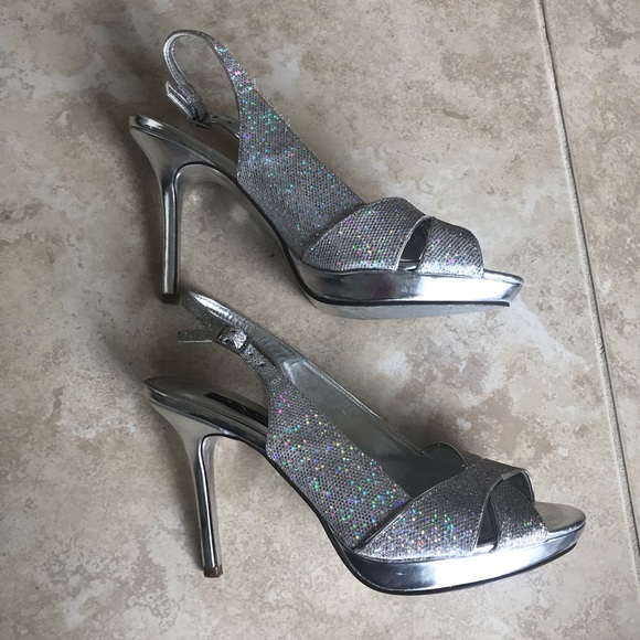 nina varuna sandal